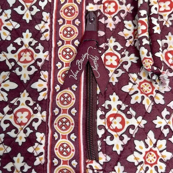 Vera Bradley Medallion Maroon Drawstring Quilted Backpack - Picture 3 of 7